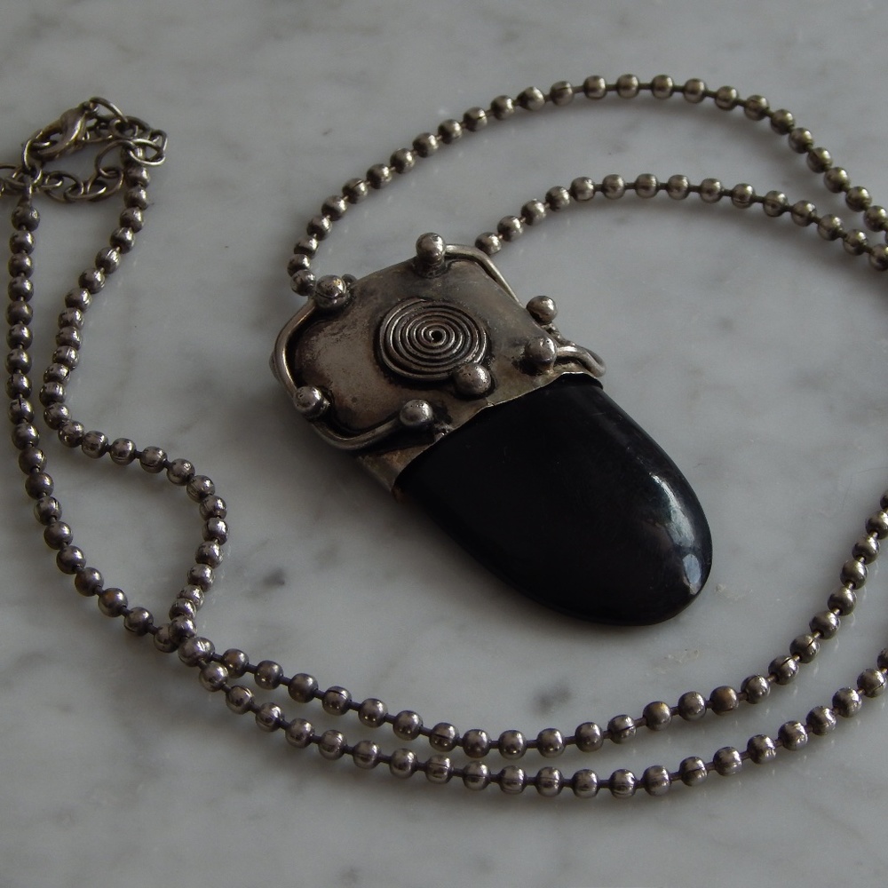 Vintage necklace with black “stone”